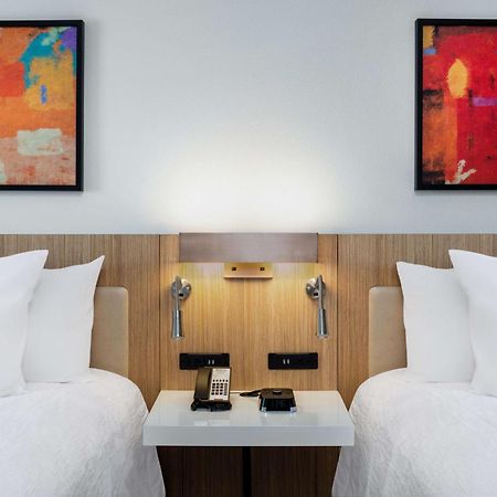 Hilton Garden Inn Лонгмънт Екстериор снимка