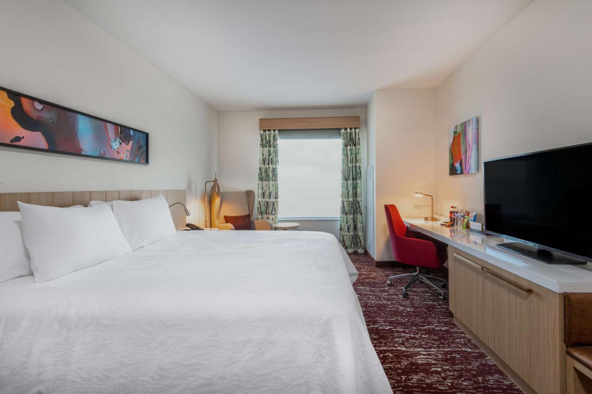 Hilton Garden Inn Лонгмънт Екстериор снимка