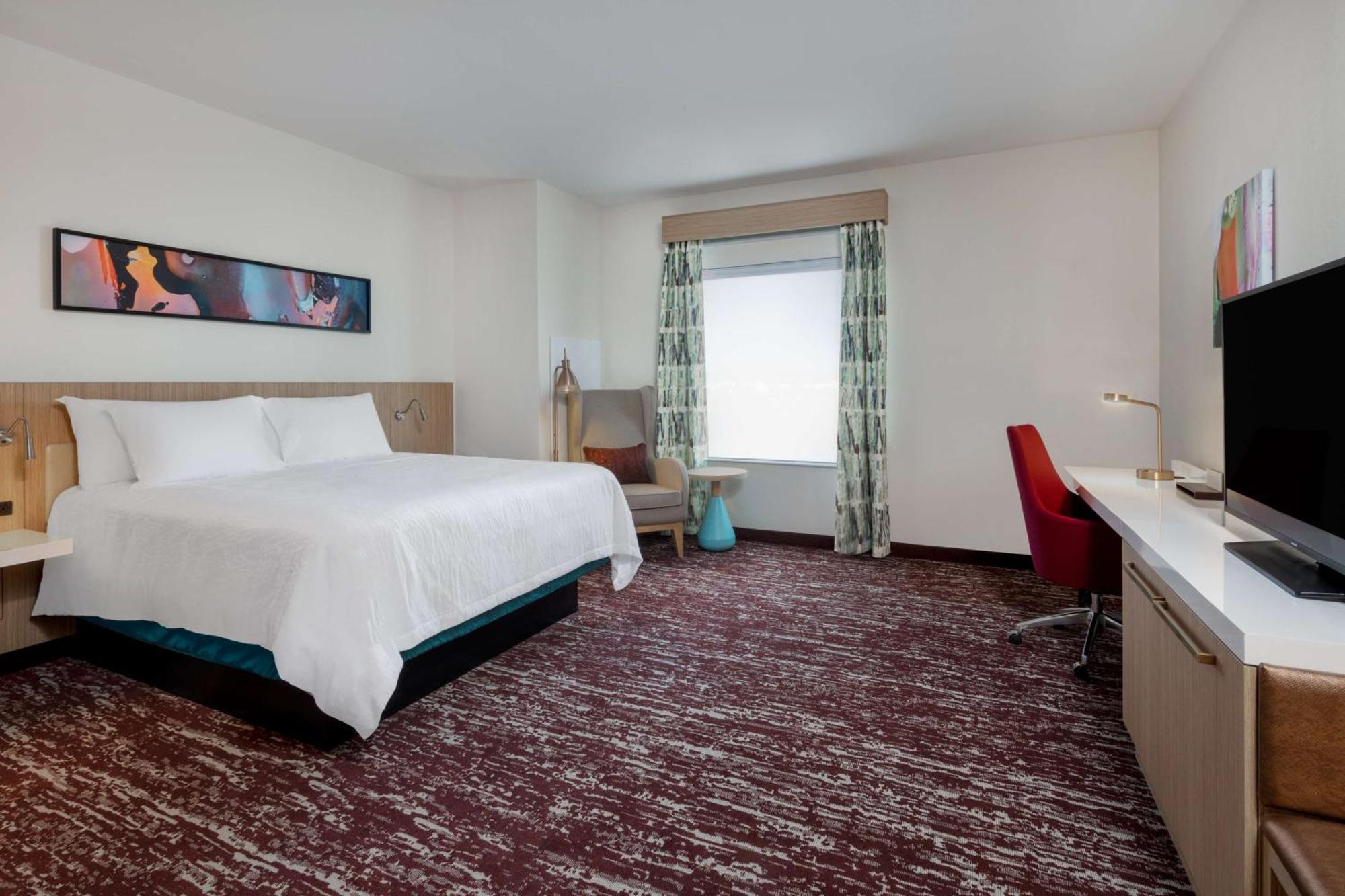 Hilton Garden Inn Лонгмънт Екстериор снимка