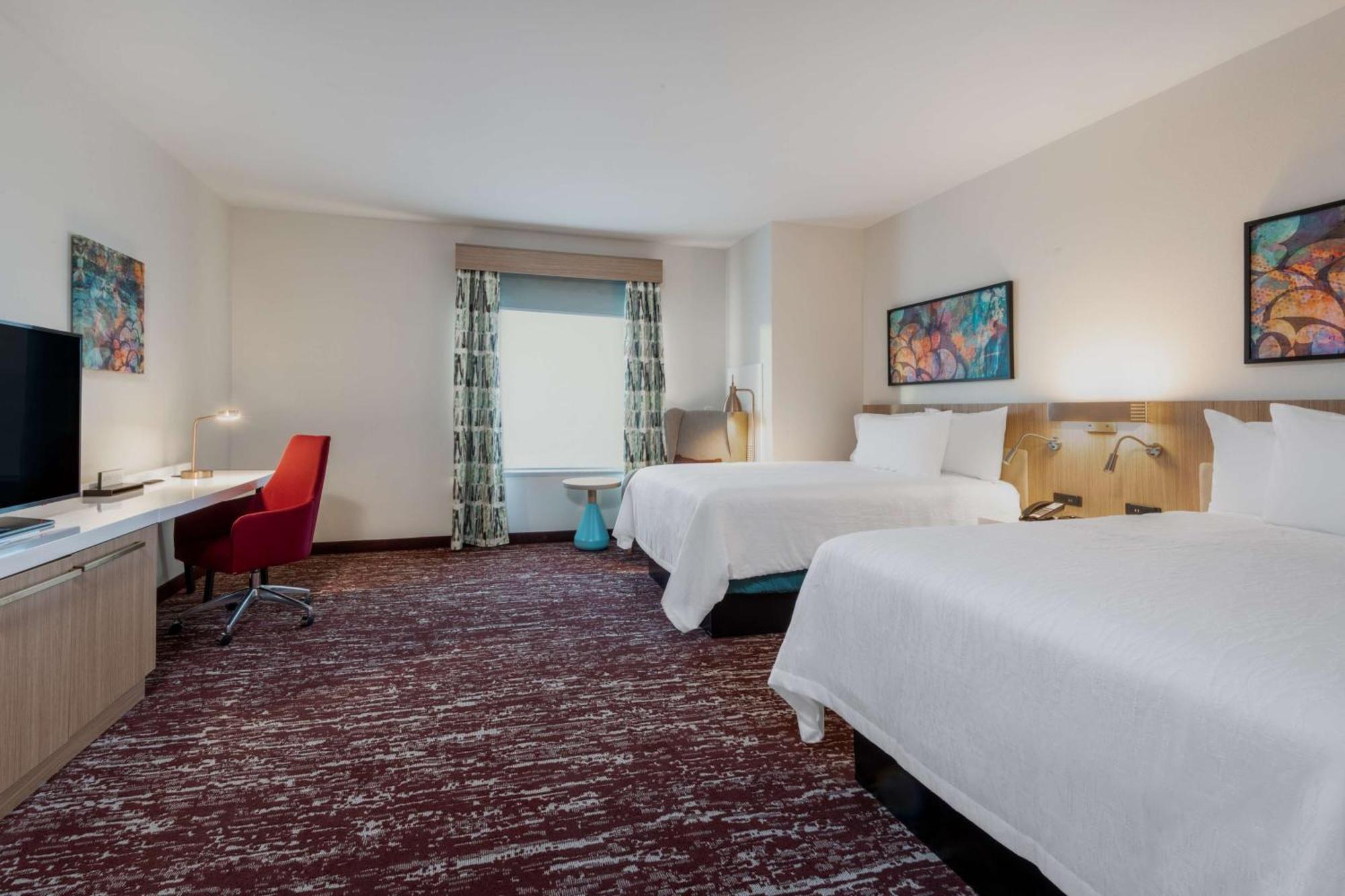 Hilton Garden Inn Лонгмънт Екстериор снимка