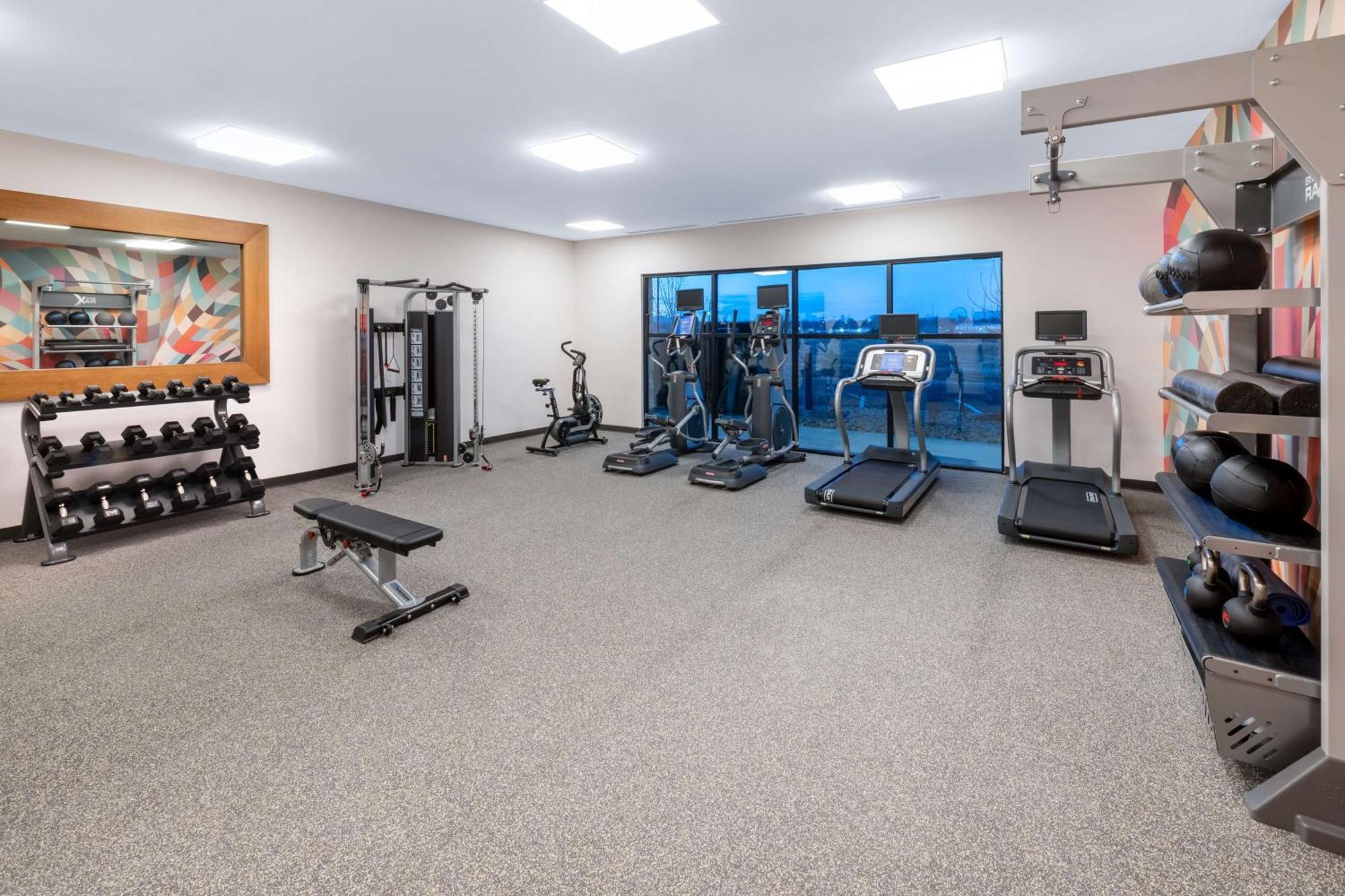 Hilton Garden Inn Лонгмънт Екстериор снимка